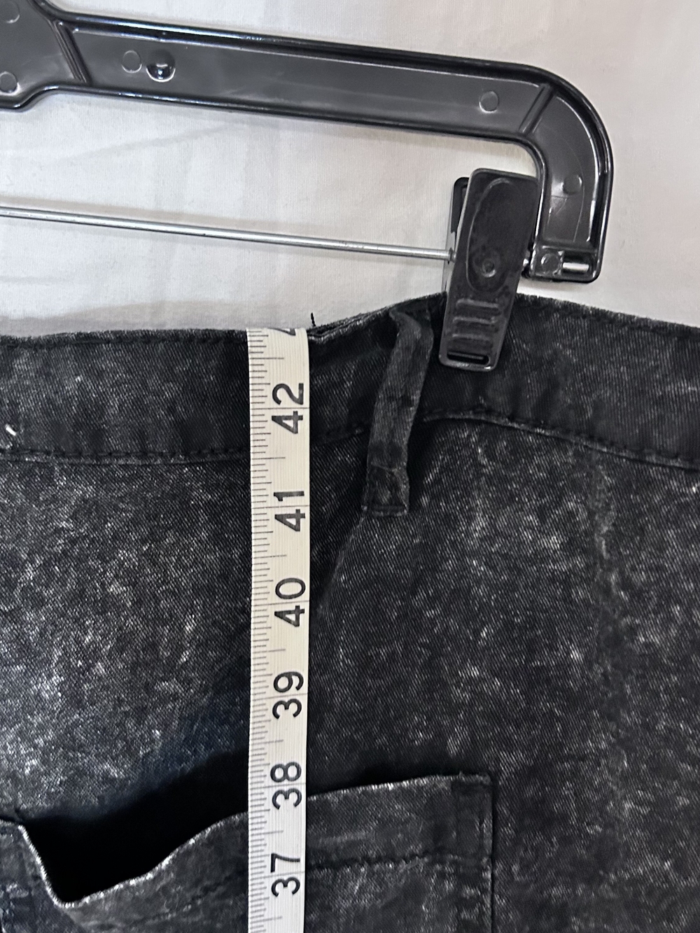 Hot Topic Women's size 18 Black Cargo Utility Pants with Zipper Ankles - Picture 6 of 16